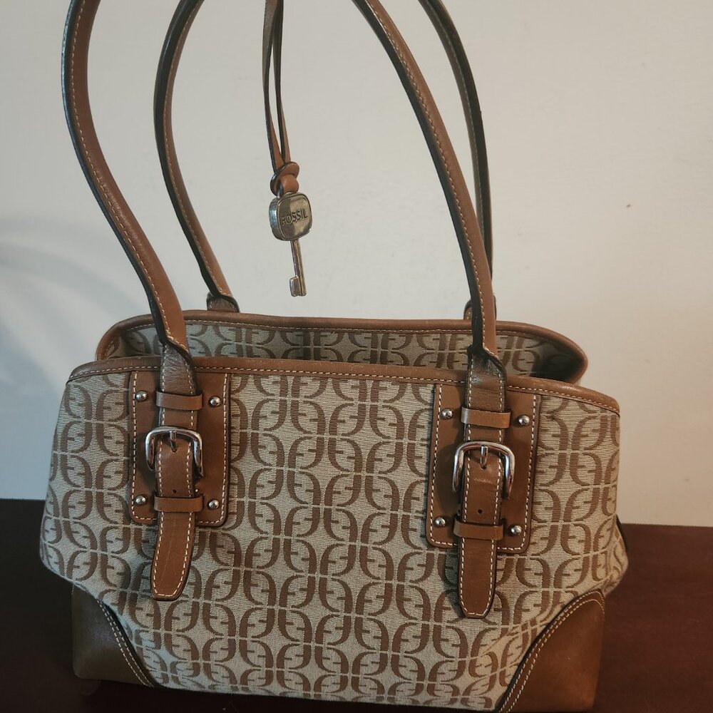 FOSSIL women Handbag Beige Canvas Logo print/Leather 13"x9"x4.5" 2 handles - Picture 2 of 15